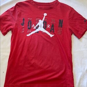 Jordan Kids Boys Red T-Shirt with Iconic Air Jordan Graphic XL